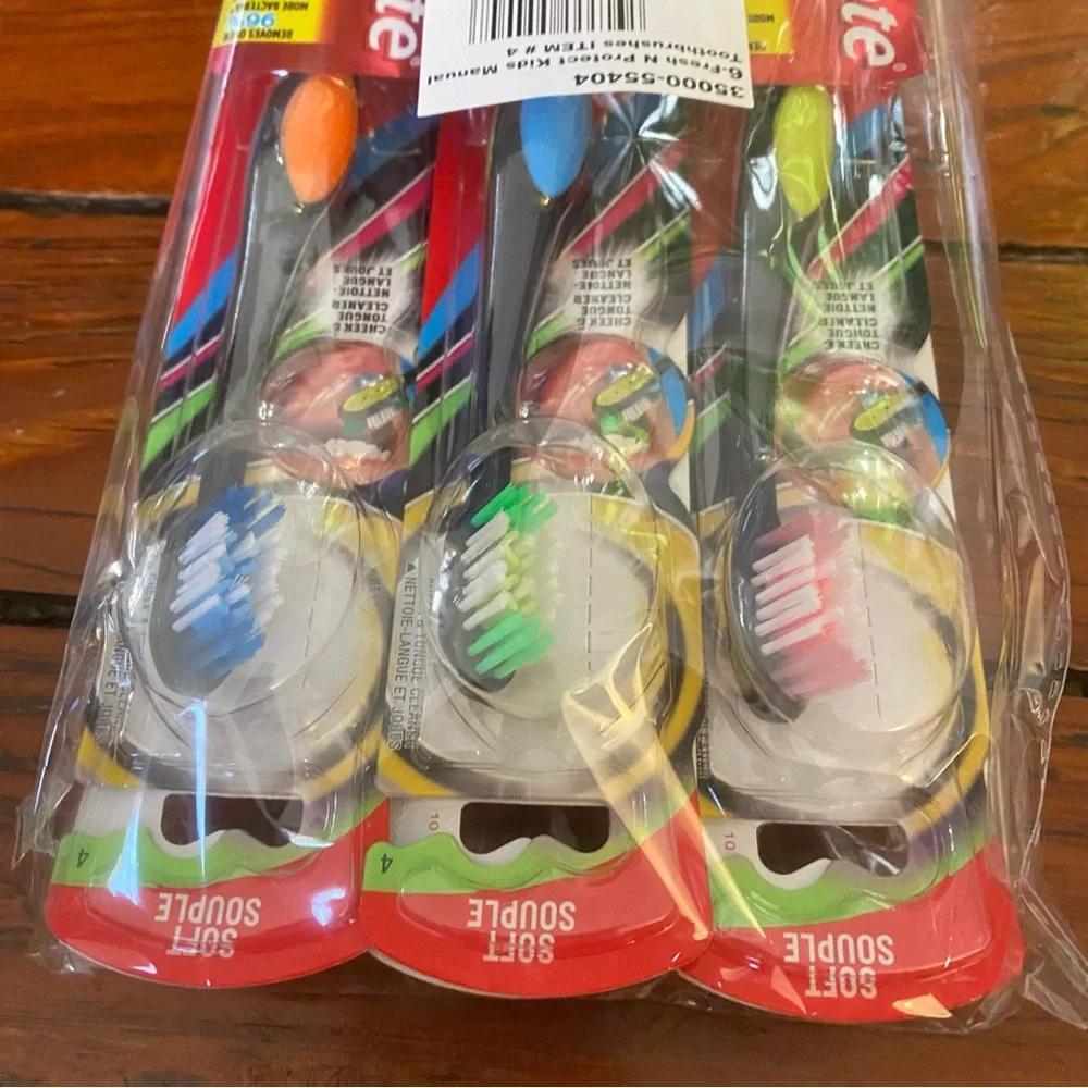 Pack of 6 Colgate 360 Fresh and Protect Soft Manual Toothbrush Ages 8+ Multipack